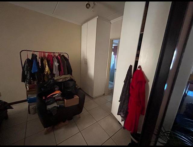 1 BEDROOM APARTMENT FOR SALE IN SUMMERFIELDS ESTATE